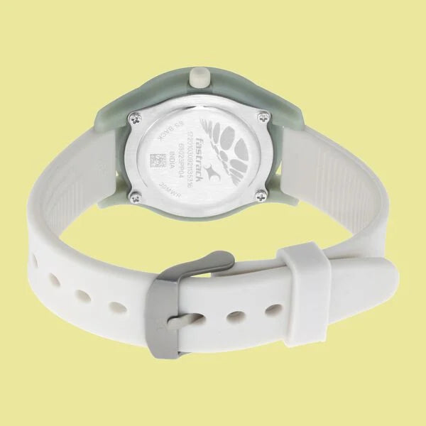 Fastrack Monochrome Quartz Analog Grey Dial Silicone Strap Watch for Girls ns68023pp04w