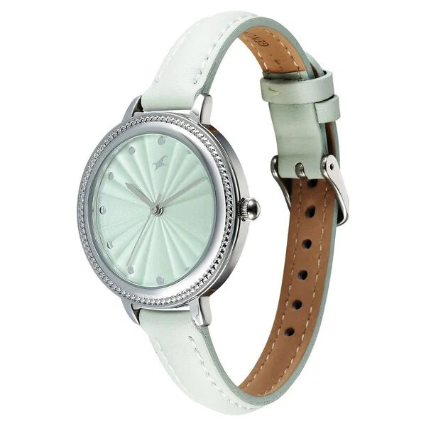 Fastrack Stunners X Quartz Analog Green Dial Leather Strap Watch For Girls 68048sl01